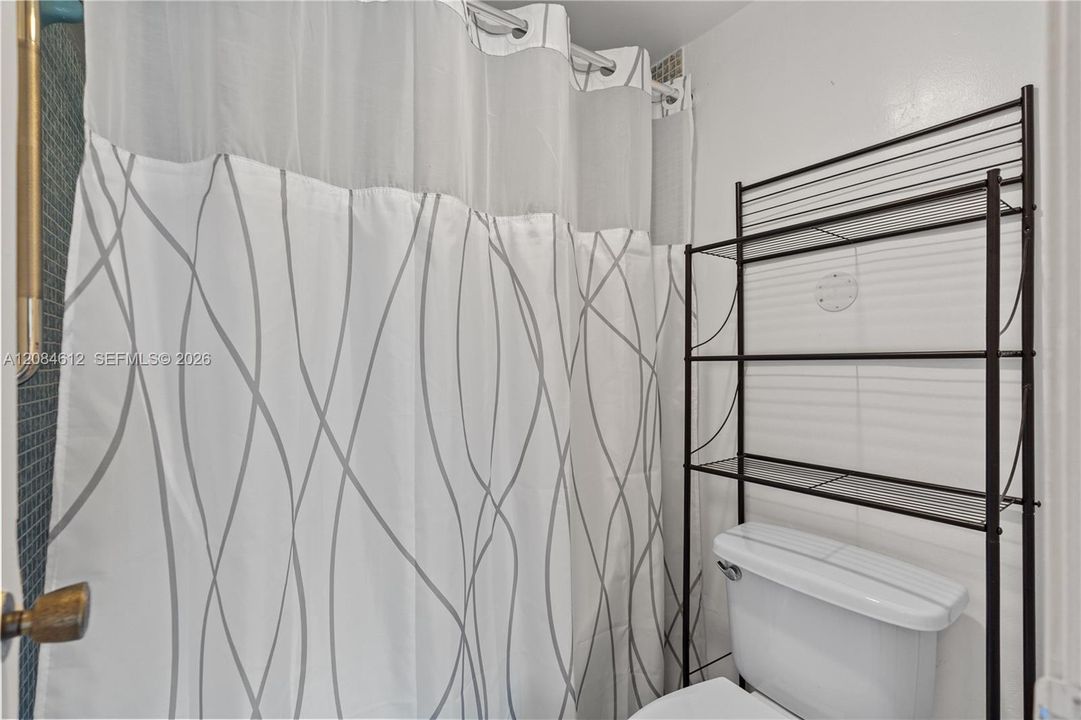 For Sale: $199,000 (2 beds, 2 baths, 1140 Square Feet)