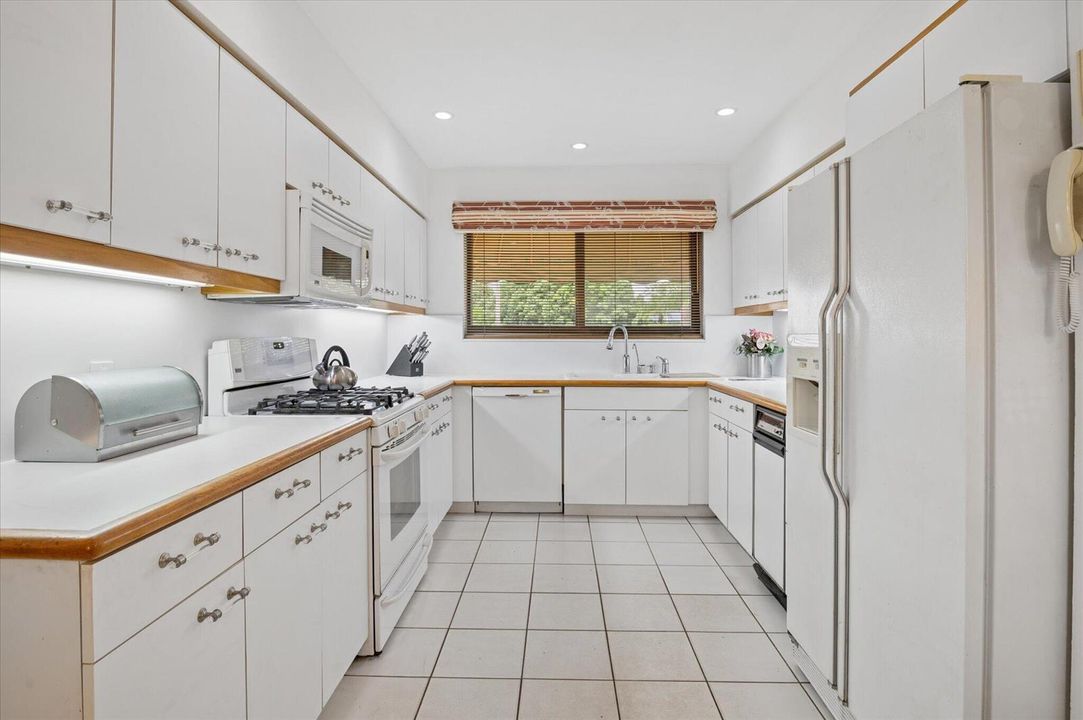 12-Ali-4120 SW 1st Ct-12
