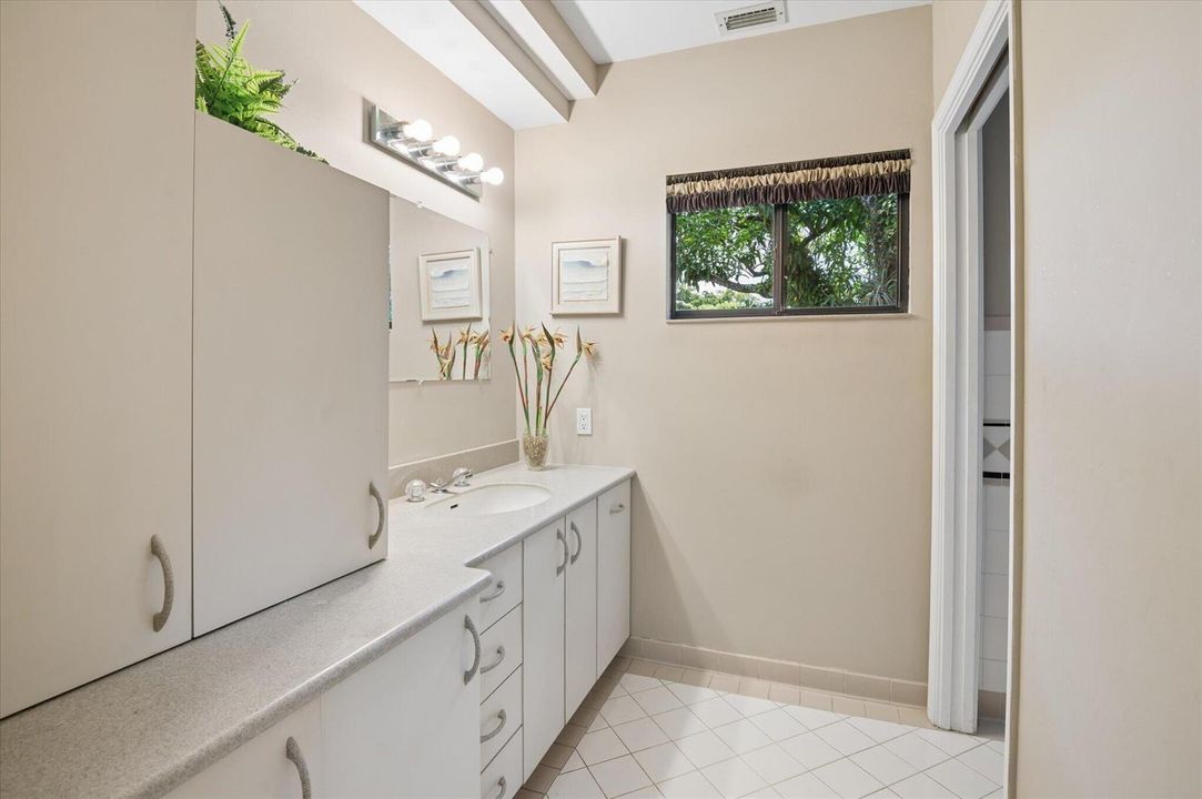 18-Ali-4120 SW 1st Ct-18
