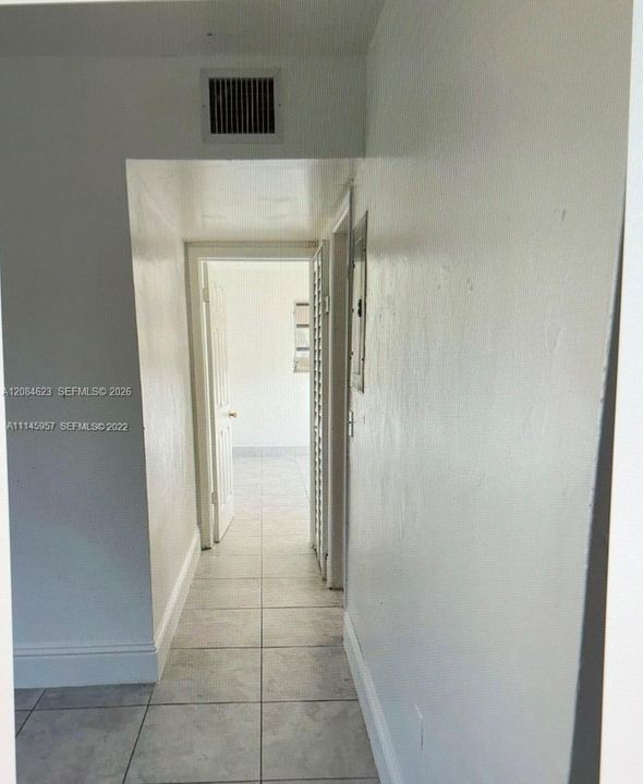 For Rent: $2,100 (2 beds, 1 baths, 2097 Square Feet)