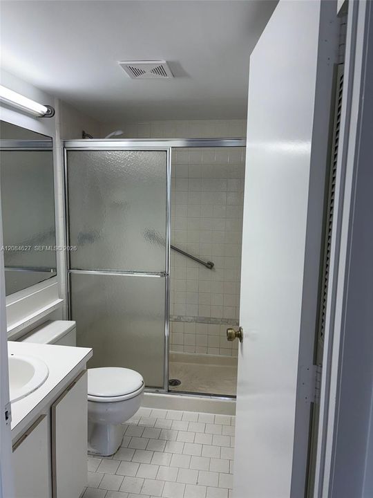 For Sale: $215,000 (2 beds, 2 baths, 1111 Square Feet)