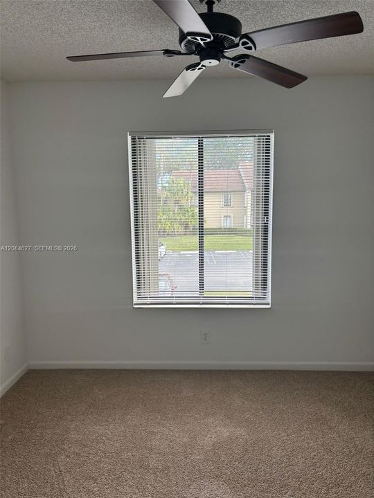 For Sale: $215,000 (2 beds, 2 baths, 1111 Square Feet)