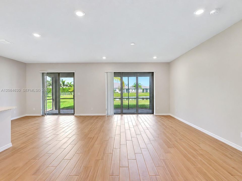 For Sale: $469,000 (3 beds, 2 baths, 1743 Square Feet)