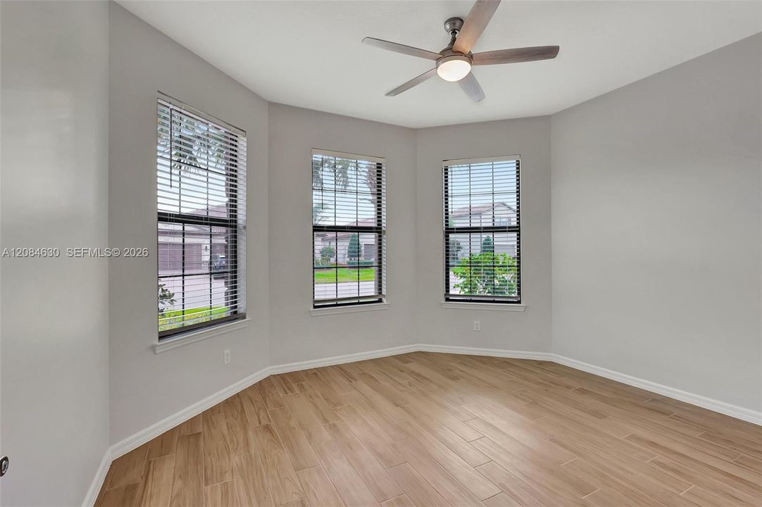For Sale: $469,000 (3 beds, 2 baths, 1743 Square Feet)