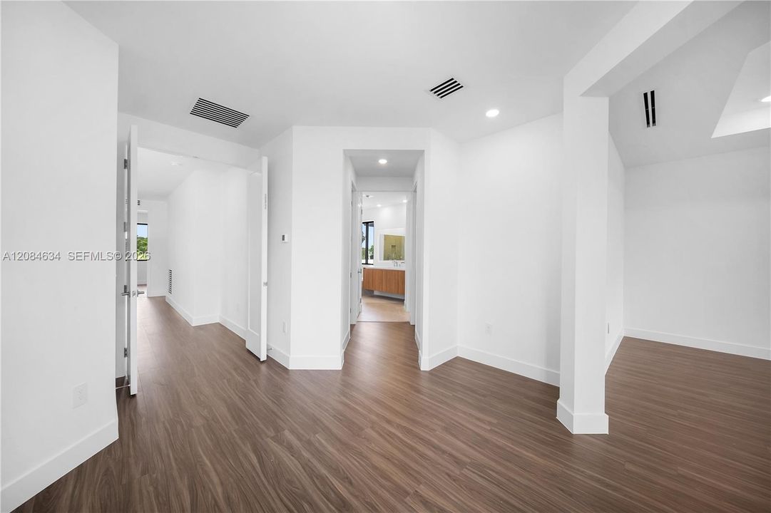 For Sale: $2,950,000 (5 beds, 4 baths, 0 Square Feet)