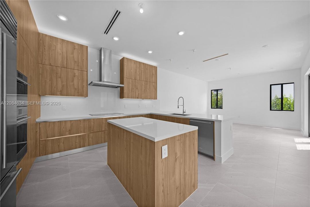 For Sale: $2,950,000 (5 beds, 4 baths, 0 Square Feet)