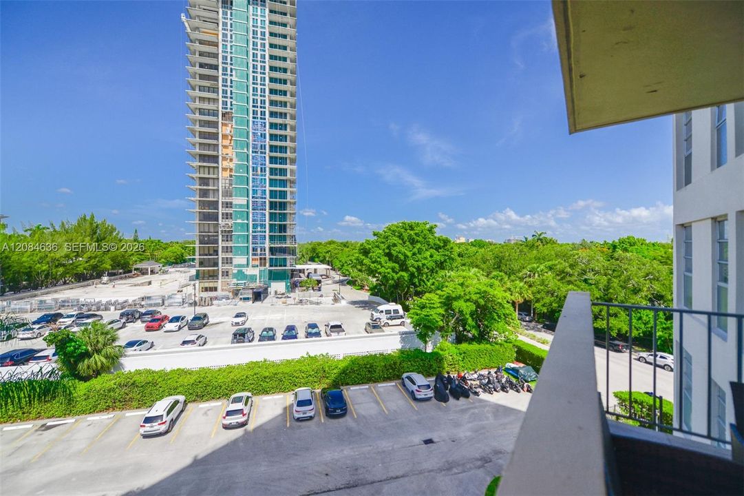 For Rent: $2,850 (2 beds, 2 baths, 1104 Square Feet)