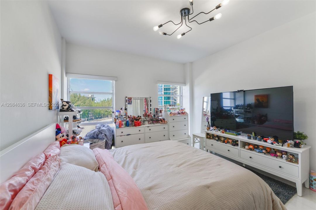 For Rent: $2,850 (2 beds, 2 baths, 1104 Square Feet)