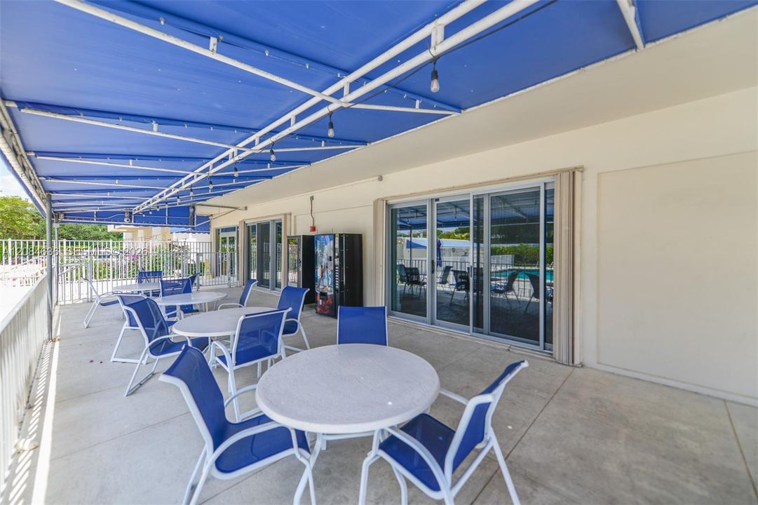 For Rent: $2,850 (2 beds, 2 baths, 1104 Square Feet)