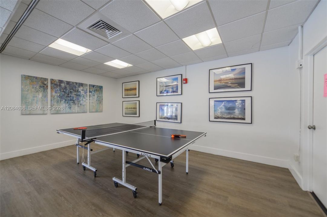 For Rent: $2,850 (2 beds, 2 baths, 1104 Square Feet)