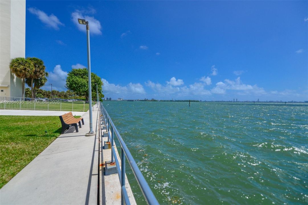 For Rent: $2,850 (2 beds, 2 baths, 1104 Square Feet)