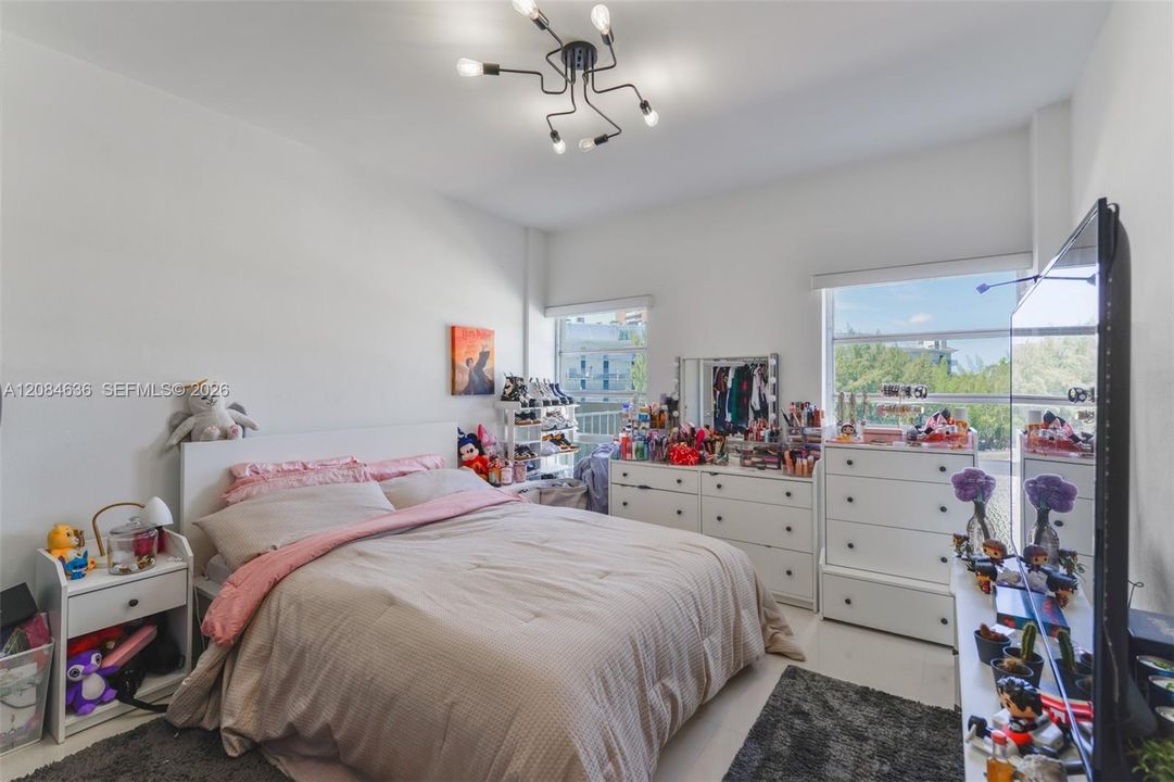 For Rent: $2,850 (2 beds, 2 baths, 1104 Square Feet)