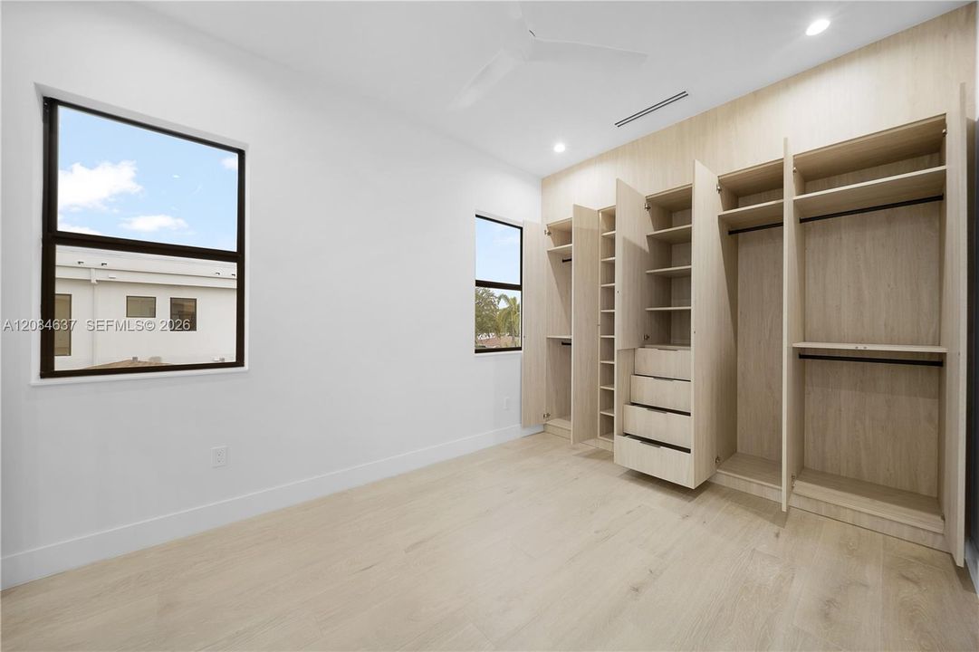 For Sale: $1,400,000 (3 beds, 3 baths, 0 Square Feet)