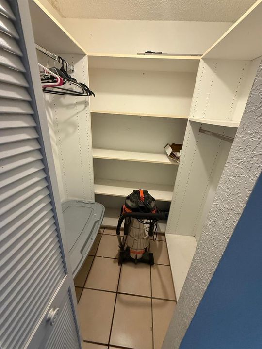 walk in closet