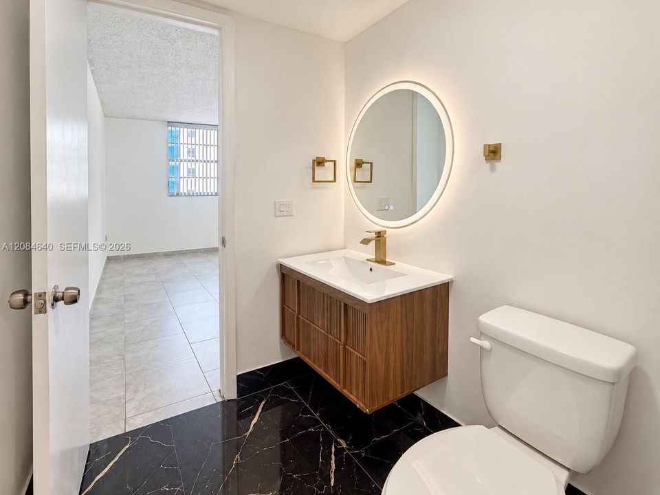 For Rent: $2,500 (2 beds, 2 baths, 1037 Square Feet)