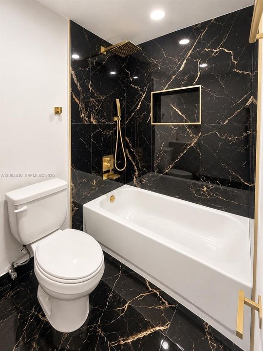 For Rent: $2,500 (2 beds, 2 baths, 1037 Square Feet)