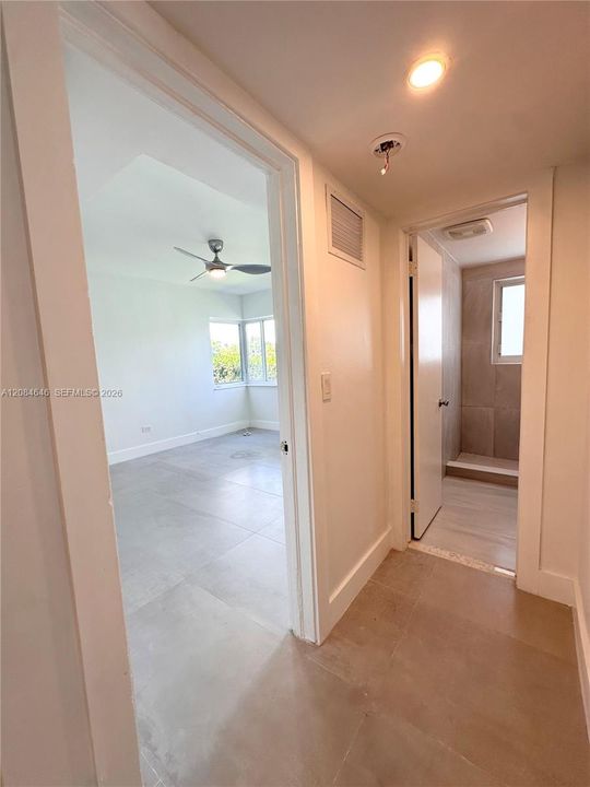 For Rent: $2,800 (2 beds, 1 baths, 1100 Square Feet)
