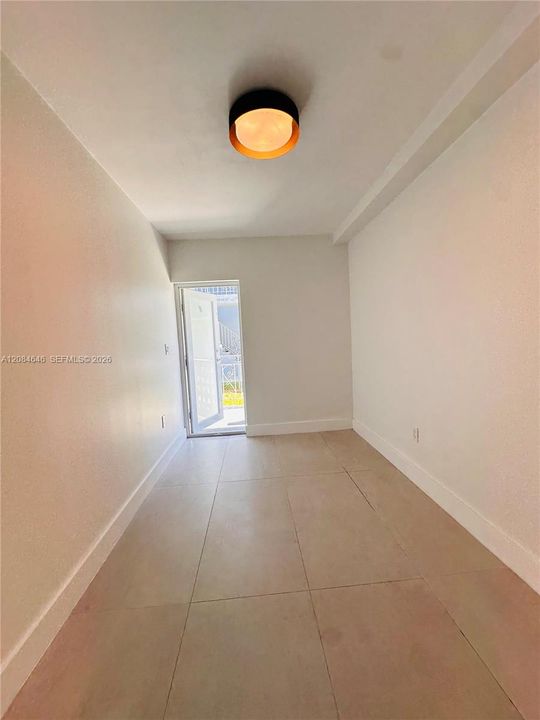 For Rent: $2,800 (2 beds, 1 baths, 1100 Square Feet)