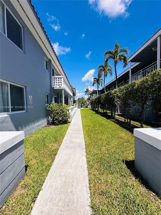 For Rent: $2,800 (2 beds, 1 baths, 1100 Square Feet)