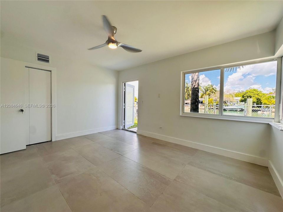 For Rent: $2,800 (2 beds, 1 baths, 1100 Square Feet)