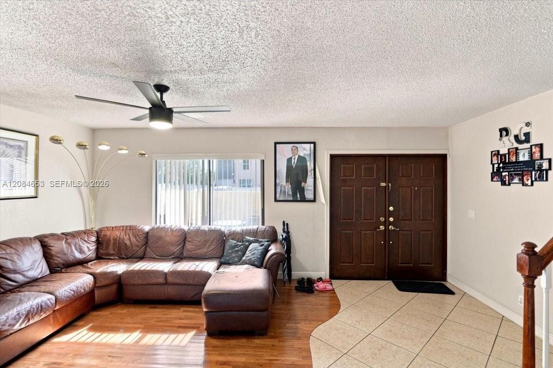 For Sale: $379,000 (3 beds, 2 baths, 1440 Square Feet)