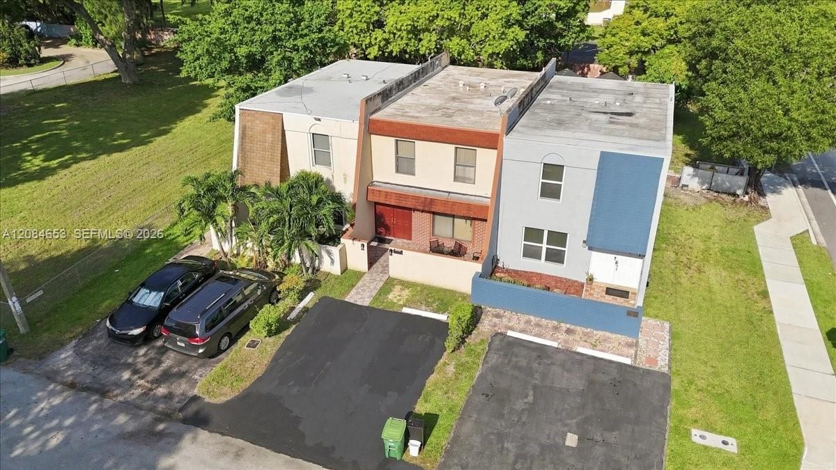 For Sale: $379,000 (3 beds, 2 baths, 1440 Square Feet)