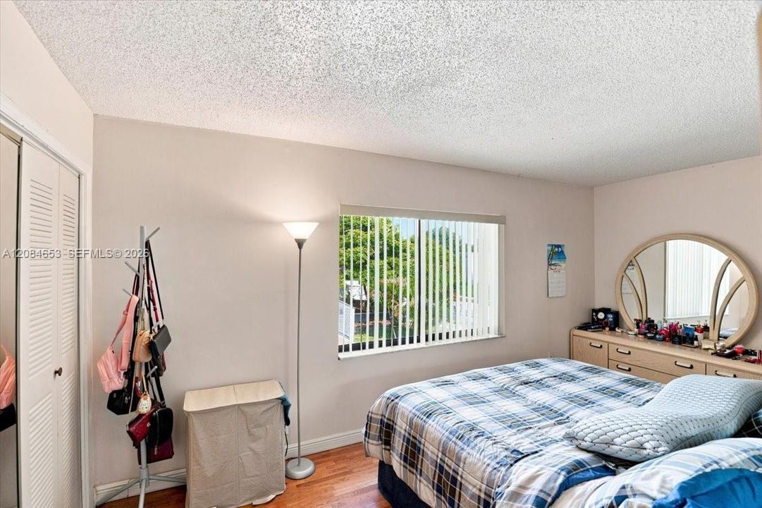 For Sale: $379,000 (3 beds, 2 baths, 1440 Square Feet)