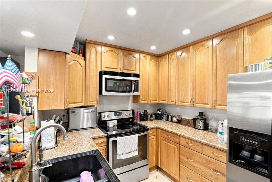 For Sale: $379,000 (3 beds, 2 baths, 1440 Square Feet)