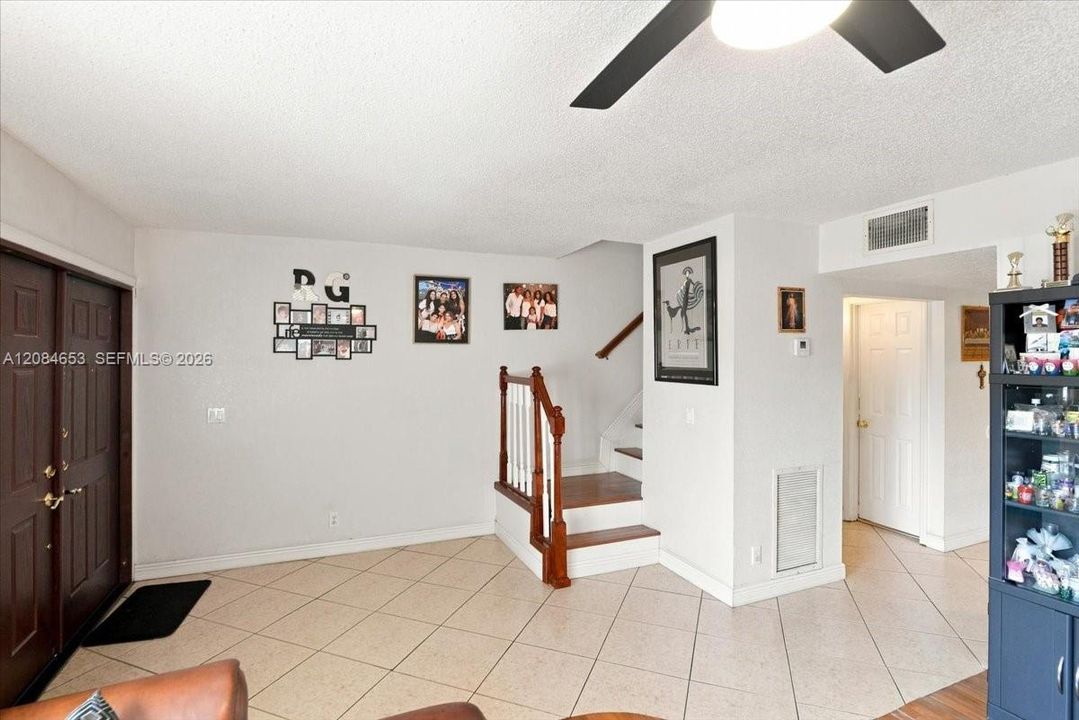 For Sale: $379,000 (3 beds, 2 baths, 1440 Square Feet)
