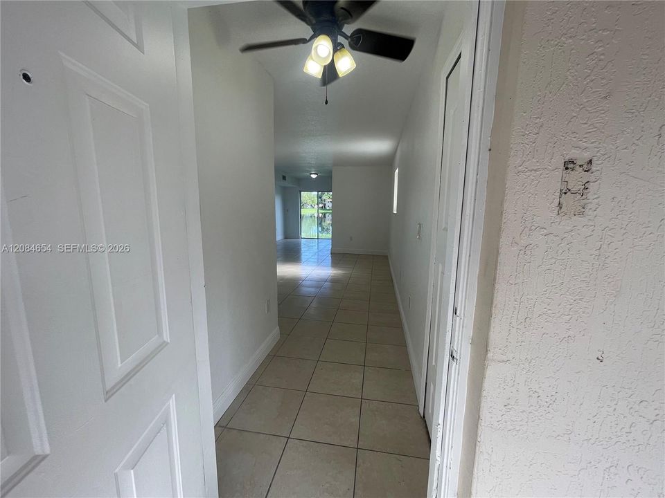 For Rent: $2,100 (3 beds, 2 baths, 1099 Square Feet)