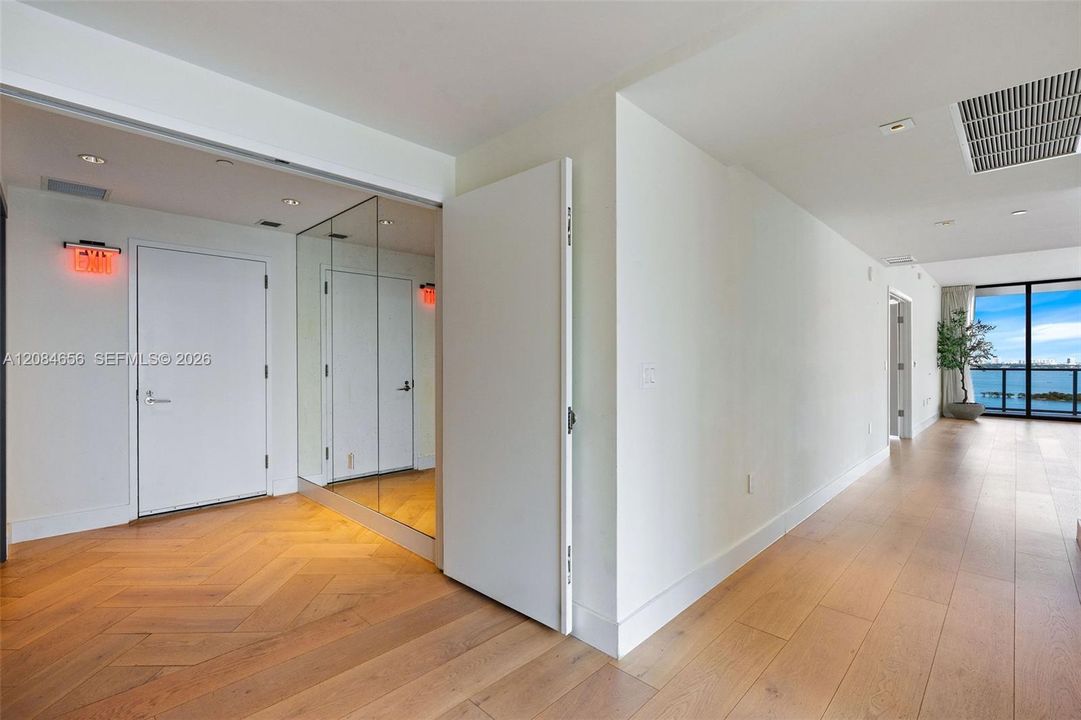 В аренду: $24,500 (3 спален, 4 ванн, 2315 Квадратных фут)