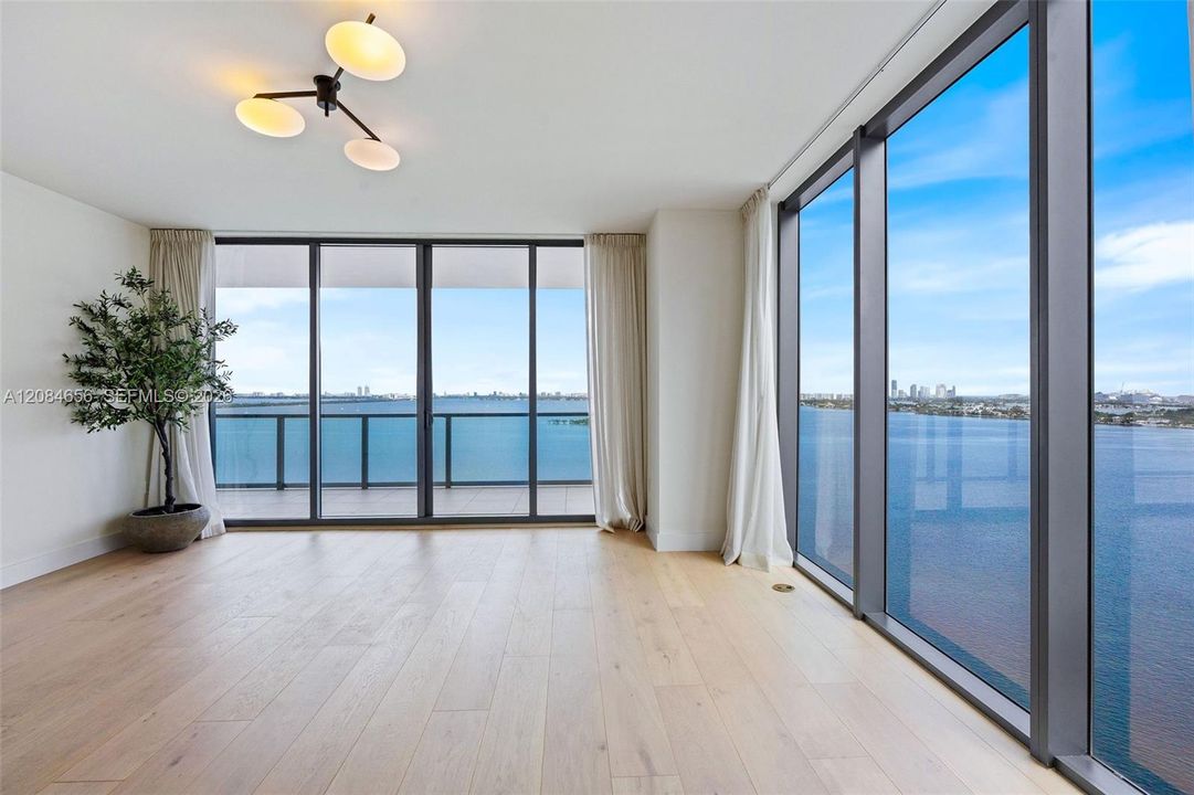 В аренду: $24,500 (3 спален, 4 ванн, 2315 Квадратных фут)
