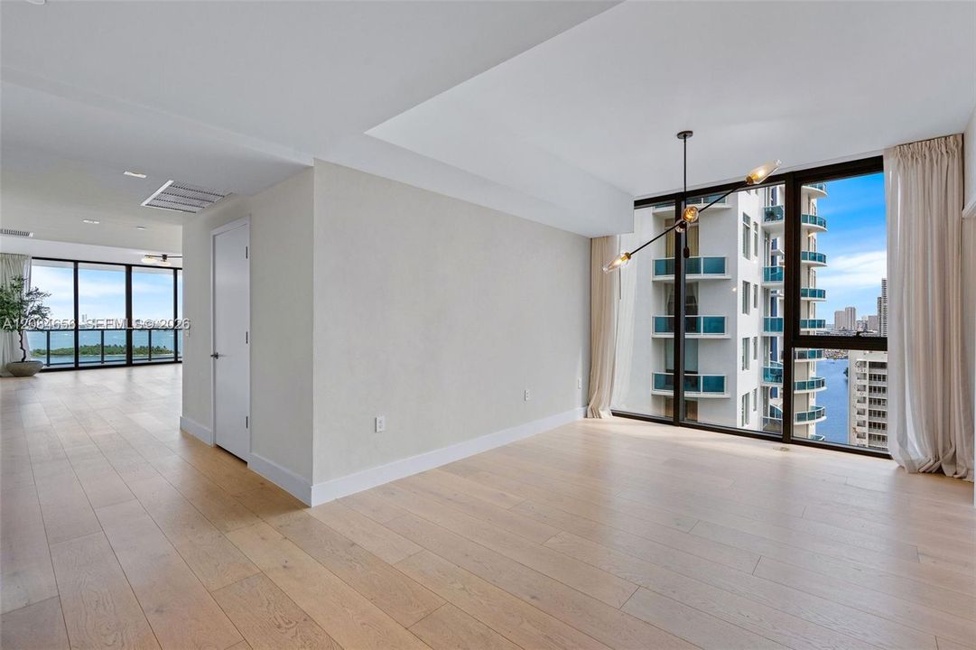 В аренду: $24,500 (3 спален, 4 ванн, 2315 Квадратных фут)