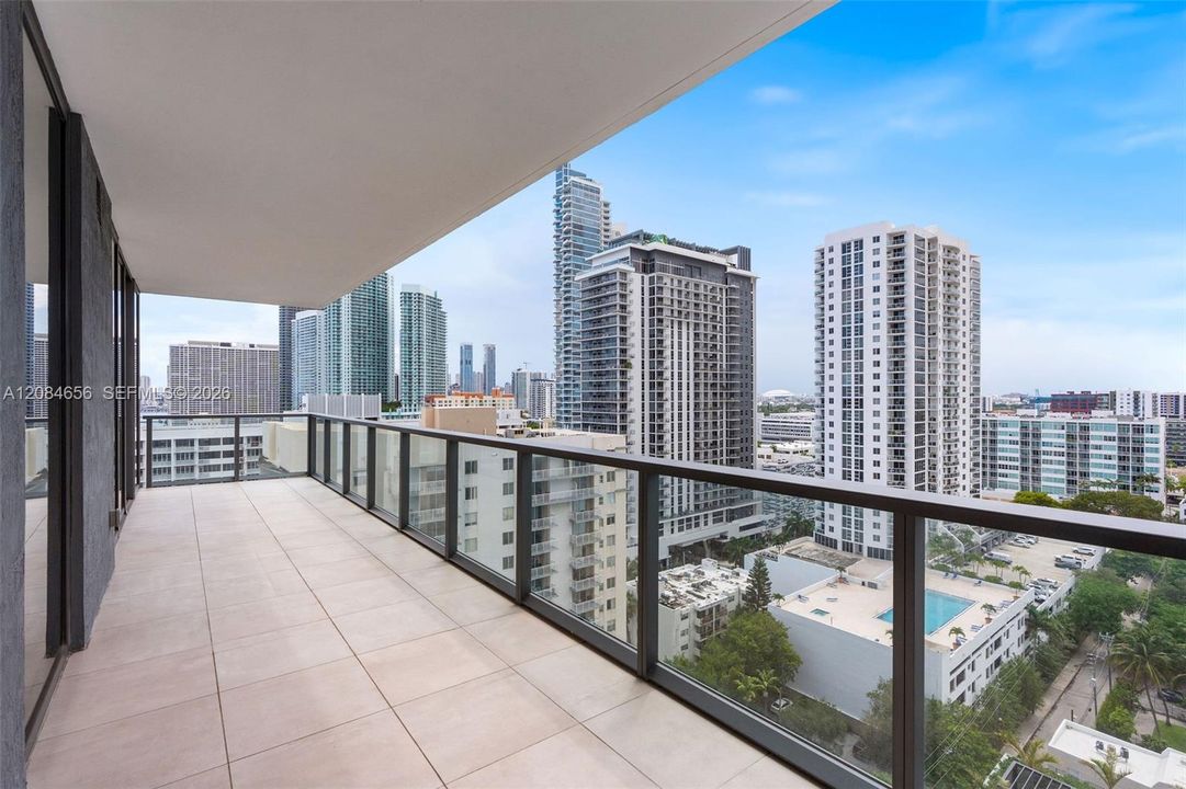 В аренду: $24,500 (3 спален, 4 ванн, 2315 Квадратных фут)
