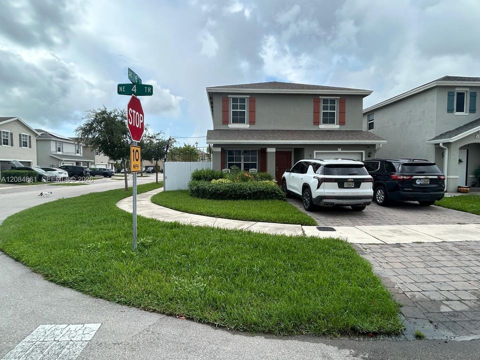 For Sale: $615,000 (4 beds, 3 baths, 2154 Square Feet)