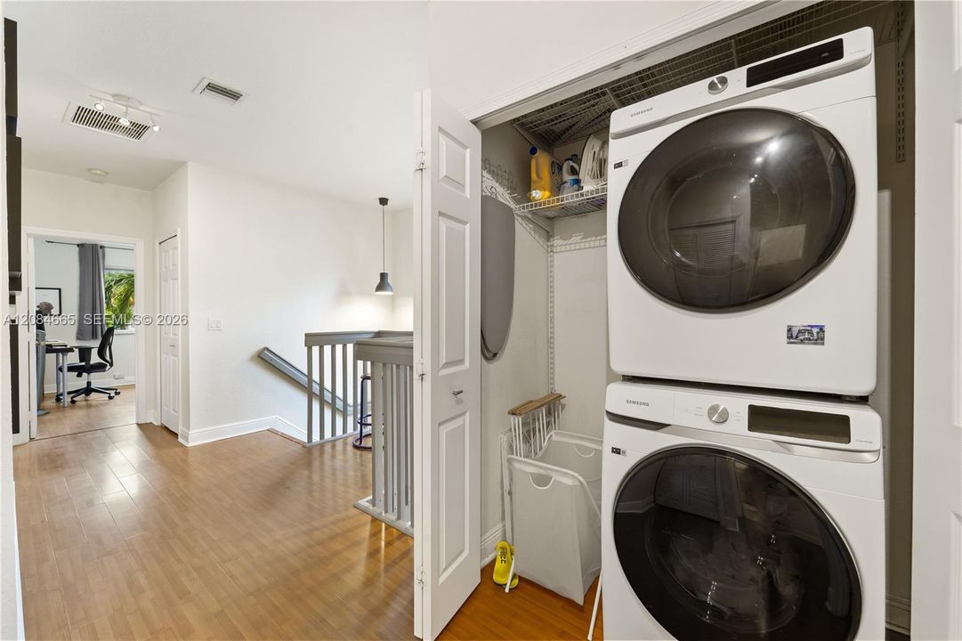 En Renta: $7,500 (4 camas, 3 baños, 2144 Pies cuadrados)