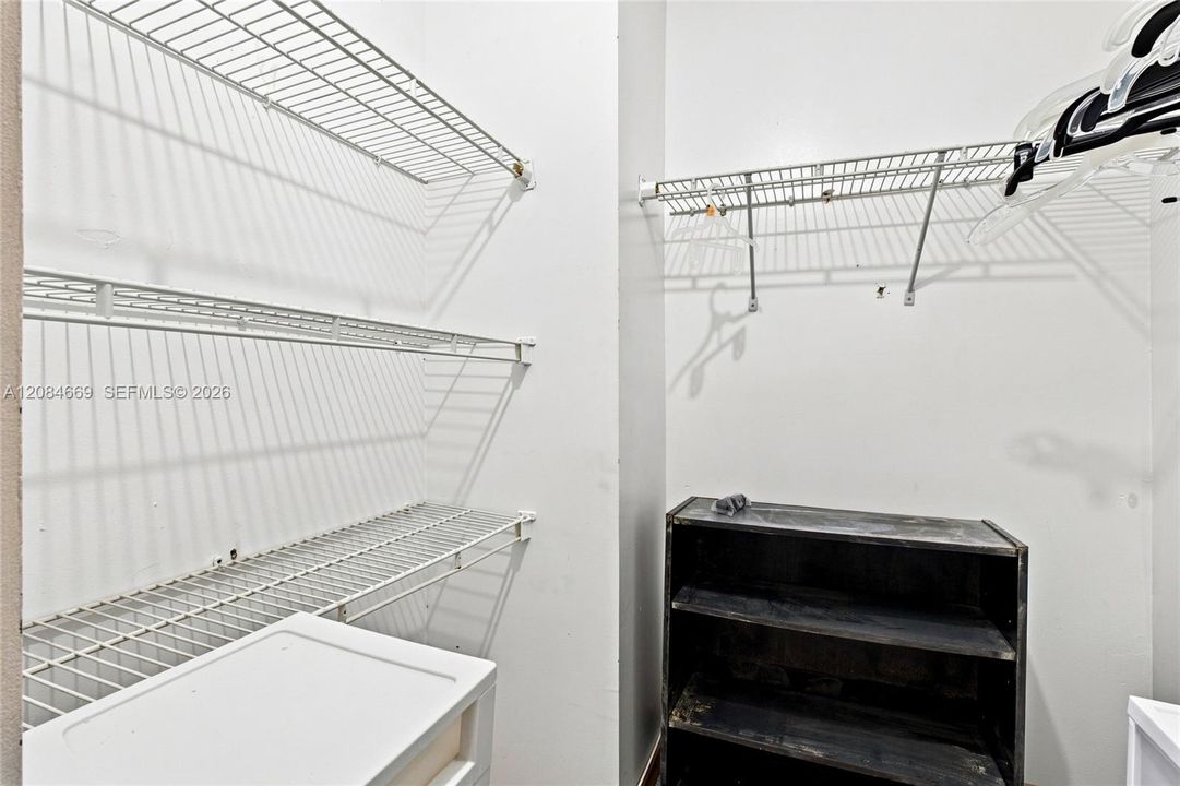 For Sale: $335,000 (2 beds, 2 baths, 1209 Square Feet)