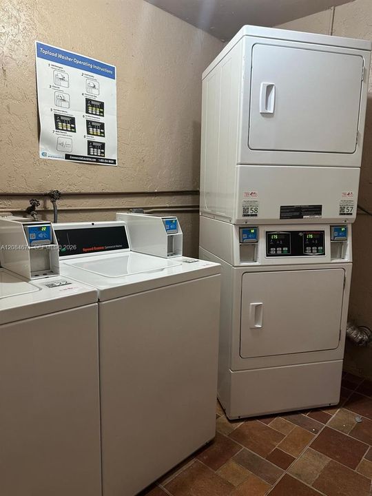 В аренду: $2,500 (2 спален, 2 ванн, 986 Квадратных фут)