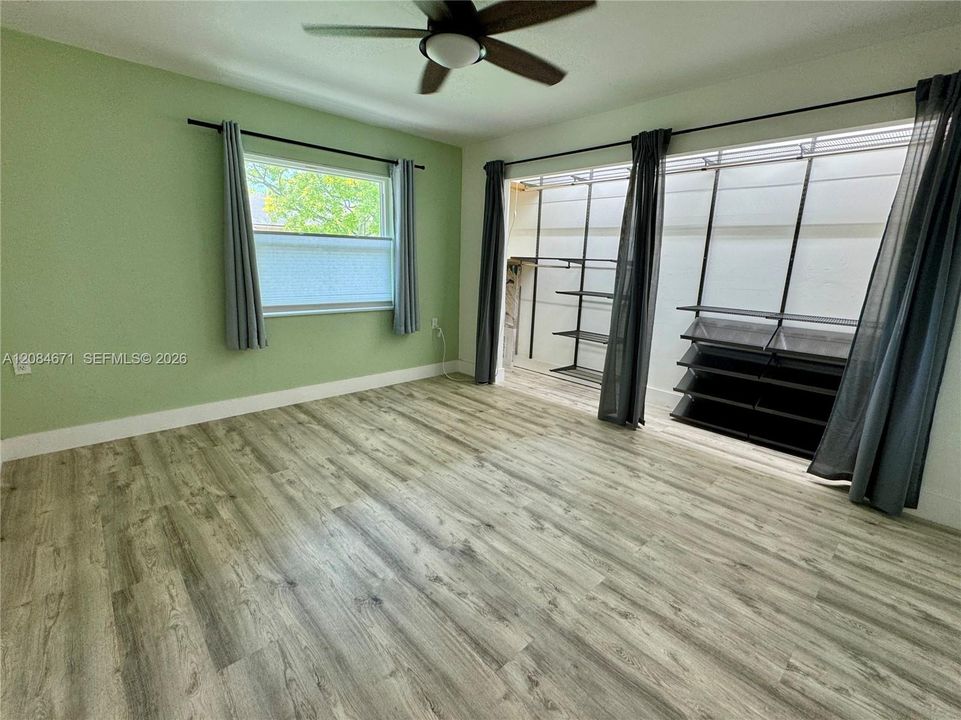 В аренду: $2,500 (2 спален, 2 ванн, 986 Квадратных фут)