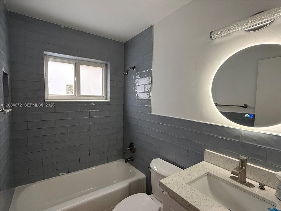 For Rent: $3,200 (3 beds, 1 baths, 1604 Square Feet)
