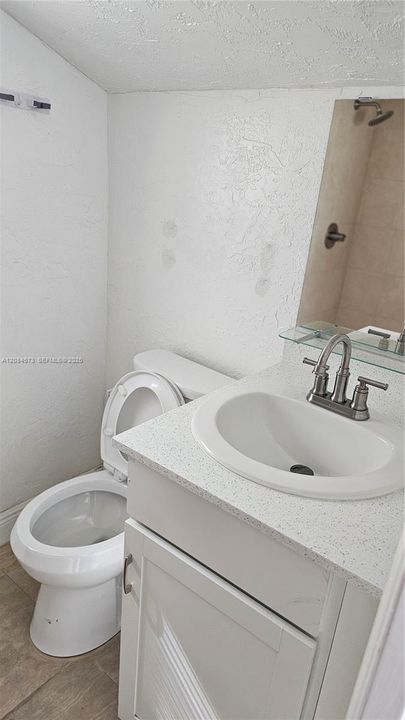 For Rent: $1,500 (1 beds, 1 baths, 2143 Square Feet)