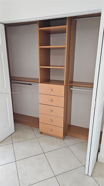 For Rent: $1,500 (1 beds, 1 baths, 2143 Square Feet)