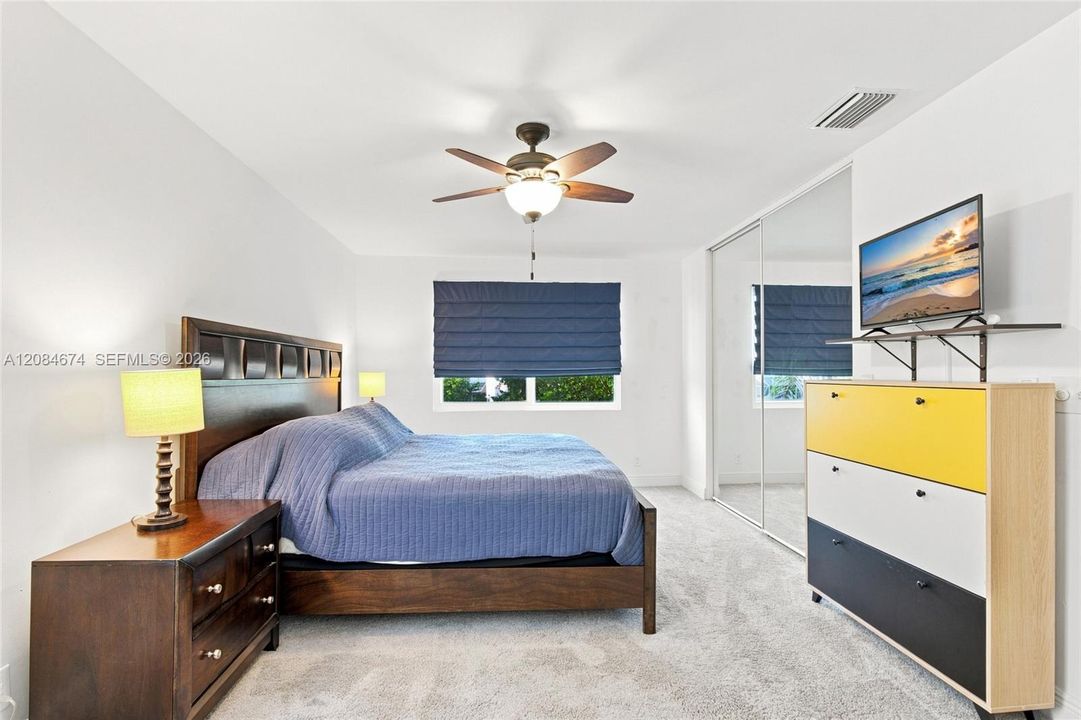 For Sale: $549,999 (3 beds, 2 baths, 1581 Square Feet)