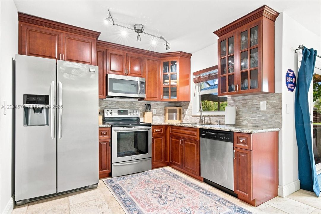 For Sale: $549,999 (3 beds, 2 baths, 1581 Square Feet)