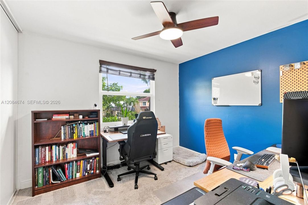 For Sale: $549,999 (3 beds, 2 baths, 1581 Square Feet)