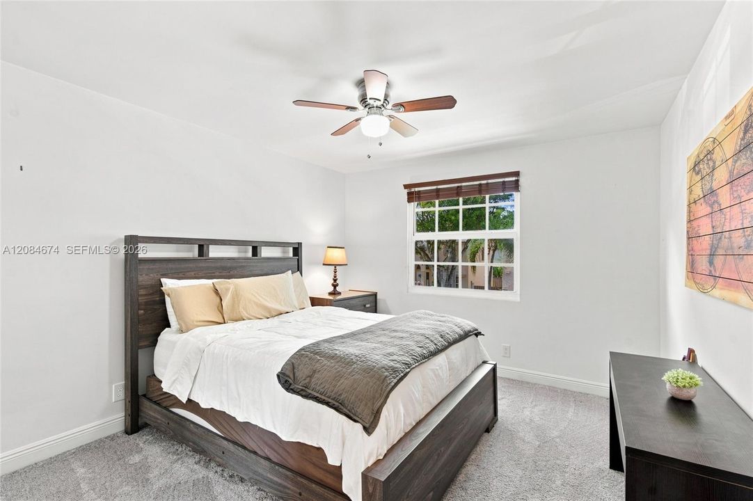 For Sale: $549,999 (3 beds, 2 baths, 1581 Square Feet)