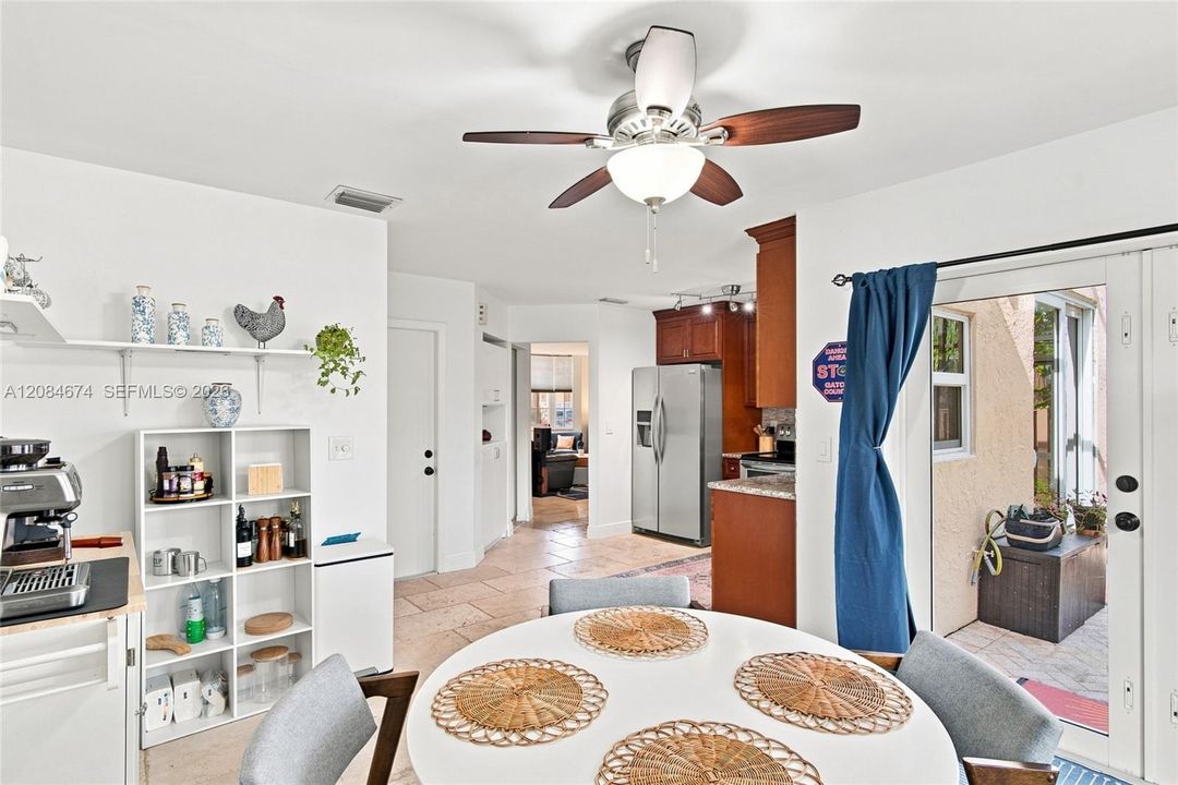 For Sale: $549,999 (3 beds, 2 baths, 1581 Square Feet)