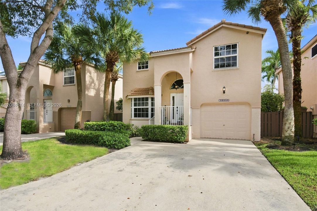For Sale: $549,999 (3 beds, 2 baths, 1581 Square Feet)