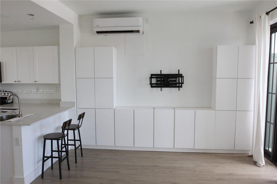 В аренду: $1,850 (1 спален, 1 ванн, 434 Квадратных фут)