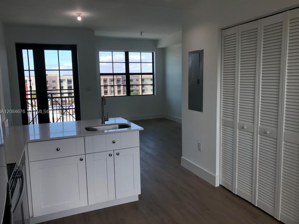 В аренду: $1,850 (1 спален, 1 ванн, 434 Квадратных фут)
